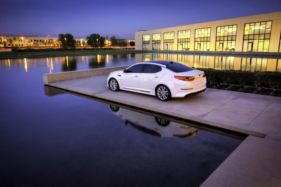  Kia Optima 2015 года  (фото 35 из 51)